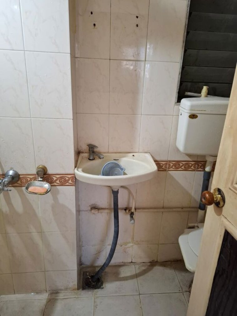 Bathroom, runwal-heights 2 Bedroom 650 Sq.Ft. Apartment In Mulund West Mumbai 10024360