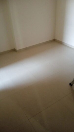 Room in 1 BHK Apartment at Nirvana Lifecity, Lohgaon – for Rent