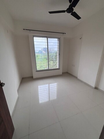 Room in 1 BHK Apartment at Nirvana Lifecity, Lohgaon – for Rent