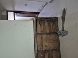 Furnished Amenities in 1.5 BHK Builder Floor at Mayur Vihar – for Rent