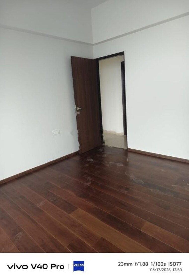Room, piramal-mahalaxmi 2 Bedroom 746 Sq.Ft. Apartment In Mahalaxmi Mumbai 10024441