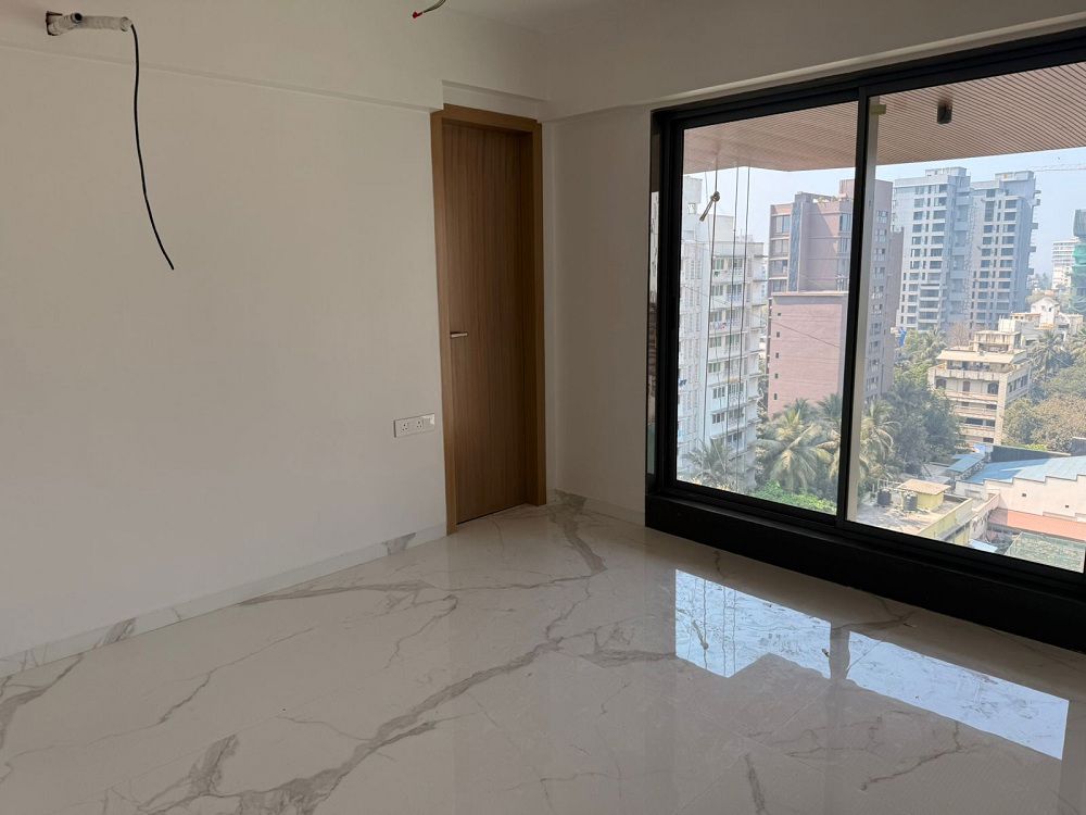 2 BHK + Pooja Room Apartment For Rent in Khar West