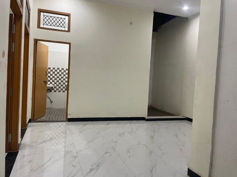Room, gomti nagar 2.5 Bedroom 1400 Sq.Ft. Independent House In Gomti Nagar Lucknow 10024561