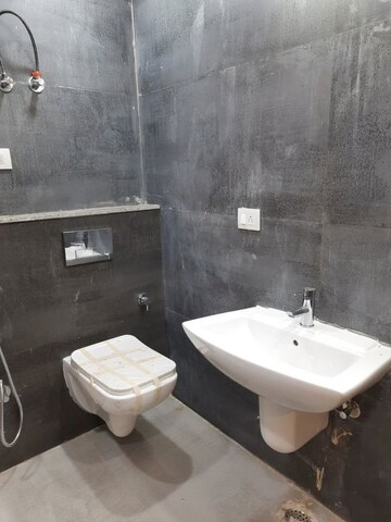 Bathroom in 4 BHK Builder Floor at BP Homes, Sector 85 – for Sale