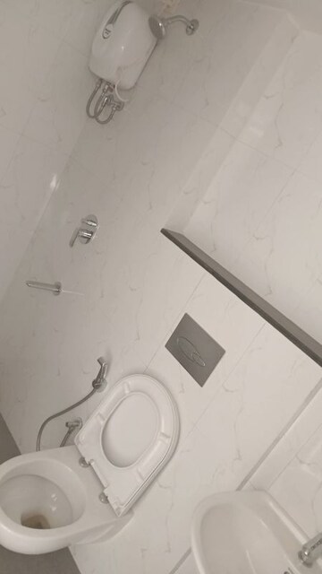 Furnished Amenities in 2 BHK Apartment at Lodha Amara, Kolshet Road – for Rent