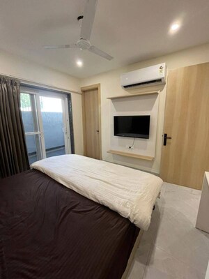 Bedroom in 1 BHK Apartment at Saket – for Rent