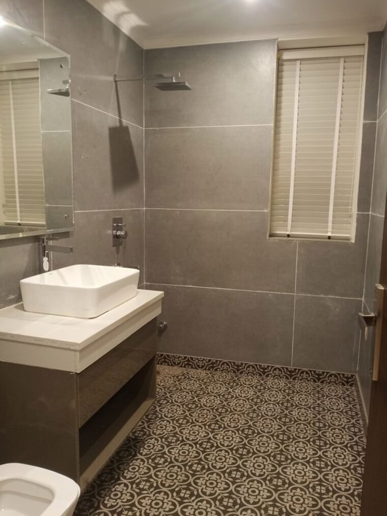 Bathroom, sector 85 4 Bedroom 3150 Sq.Ft. Builder Floor In Sector 85 Faridabad 10024593