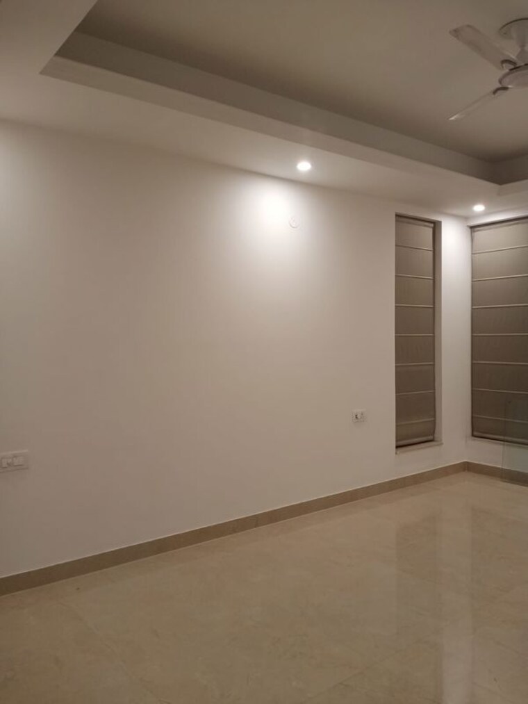 Room, sector 85 4 Bedroom 3150 Sq.Ft. Builder Floor In Sector 85 Faridabad 10024593