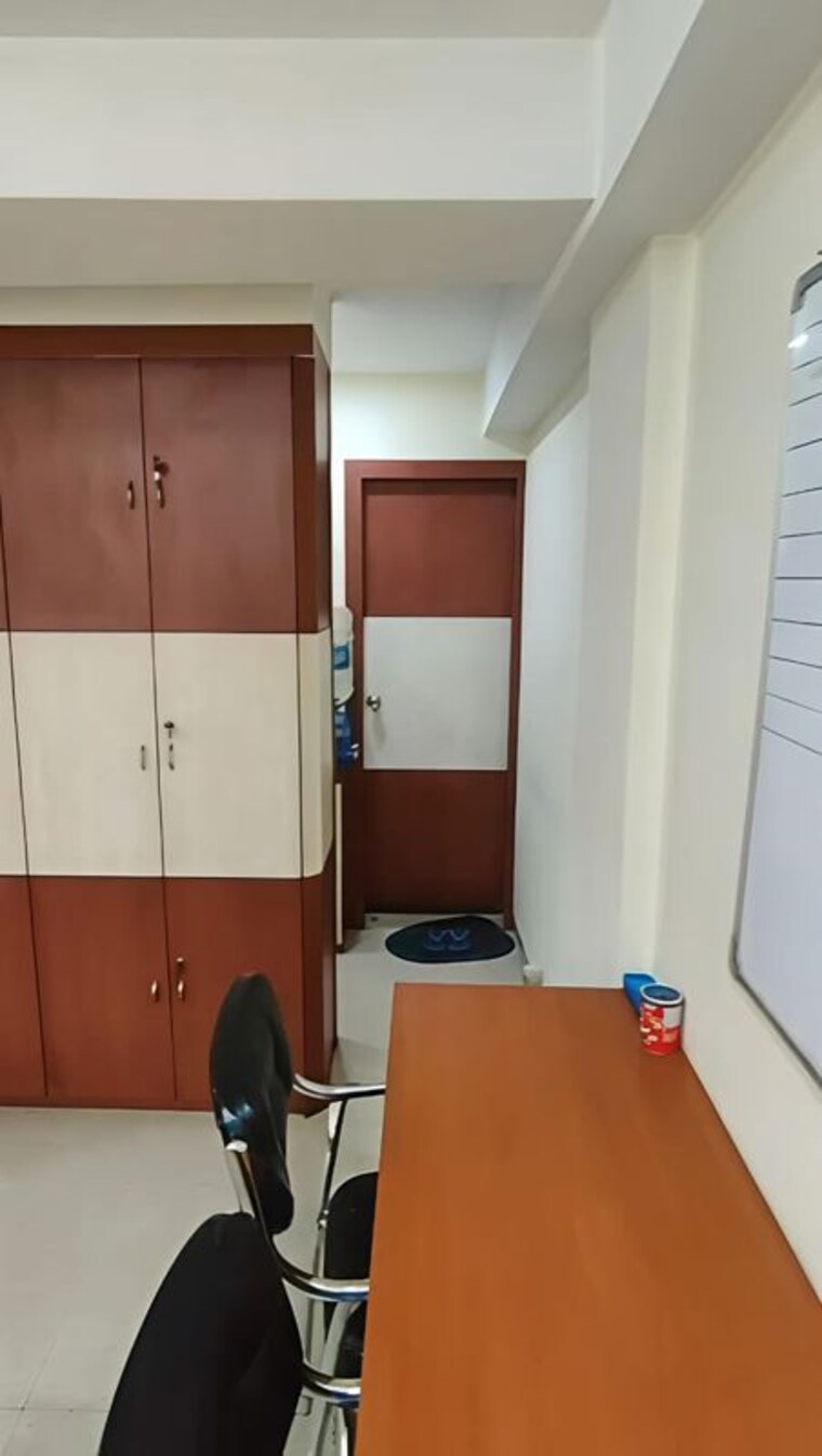 undefined, tiretti Commercial Office Space 670 Sq.Ft. In Tiretti Kolkata 10024644