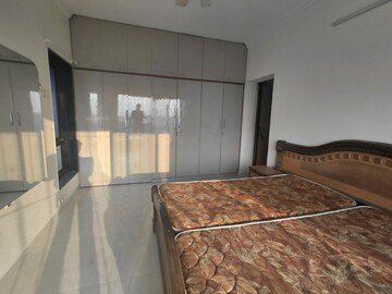 Bedroom in 2 BHK Apartment at Kalpataru Yugdharma, Malad West – for Rent