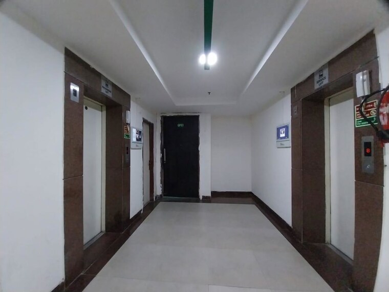 Room, emaar-imperial-gardens 3.5 Bedroom 1228 Sq.Ft. Apartment In Sector 102 Gurgaon 10022344