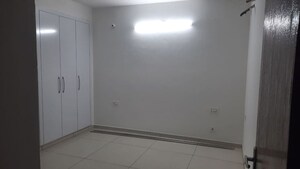 Room in 3 BHK Apartment at Motiaz Royal Citi, Ambala Highway – for Rent