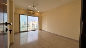 Room in 3 BHK Apartment at Juhu – for Rent