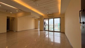 Room in 3 BHK Apartment at Juhu – for Rent