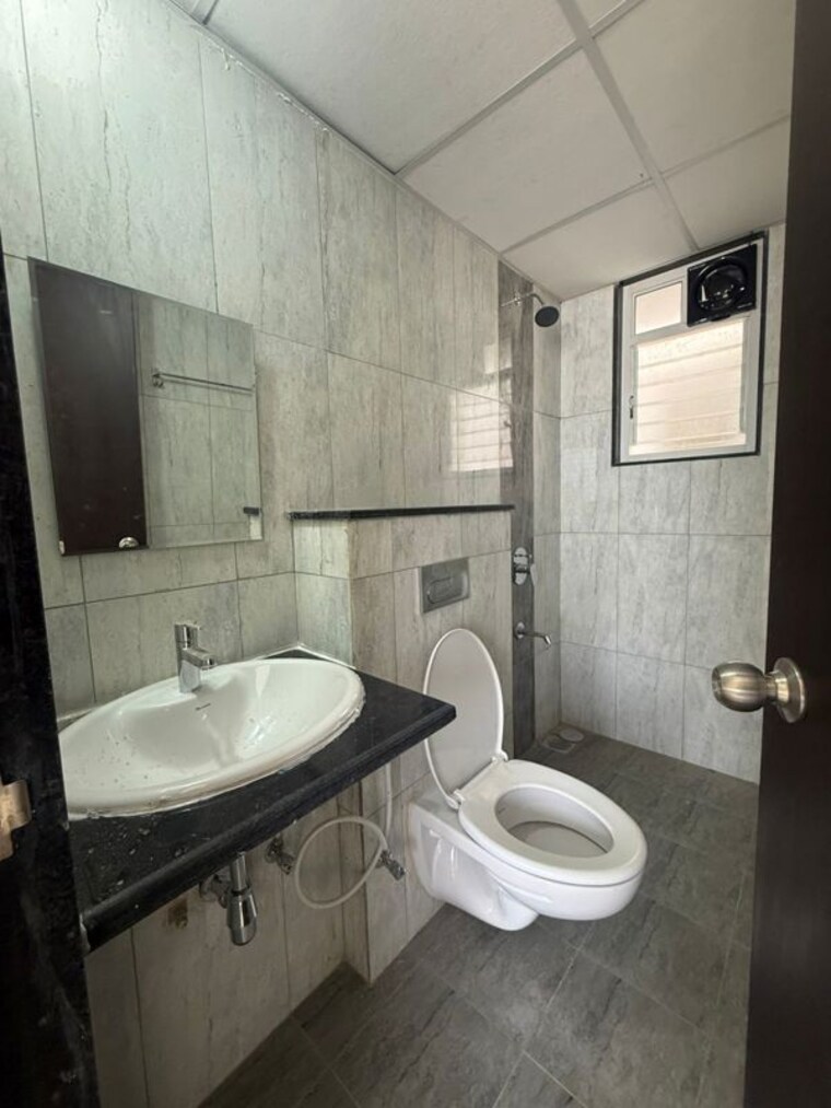 Bathroom, wakad 2 Bedroom 650 Sq.Ft. Apartment In Wakad Pune 10024981