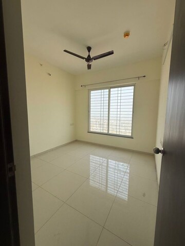 Room in 2 BHK Apartment at Wakad – for Rent
