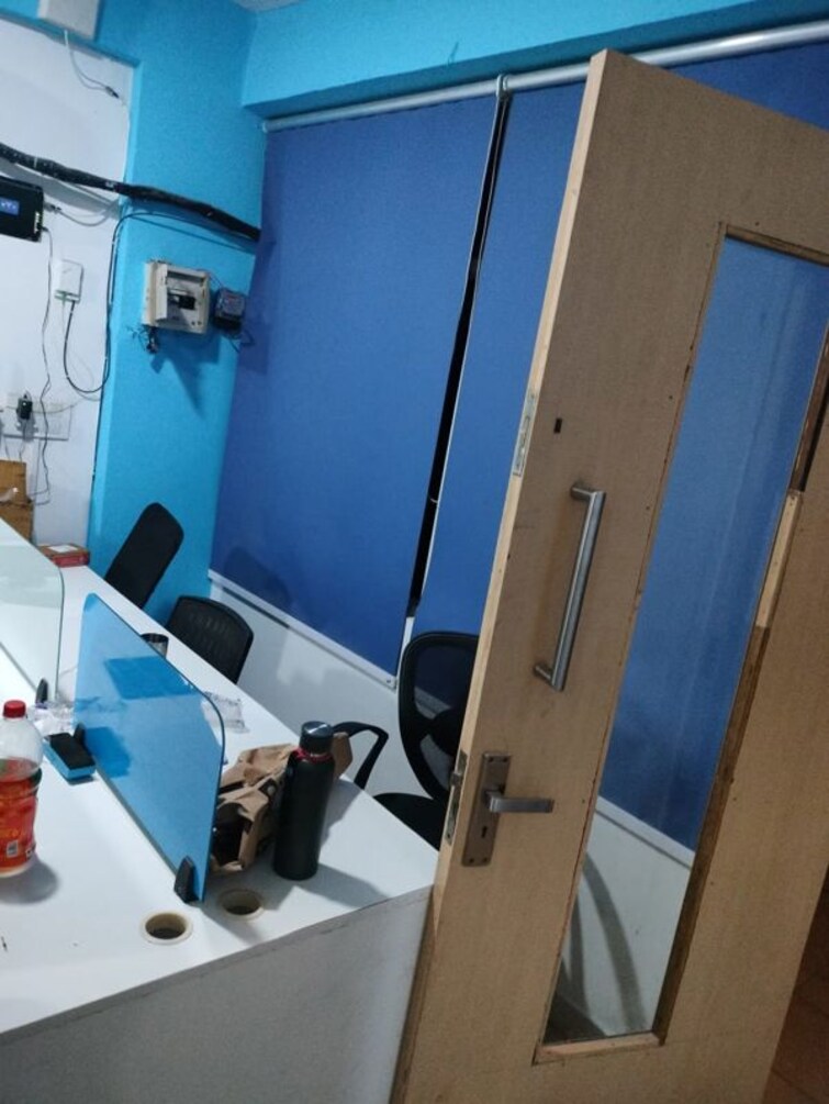 Team Area, sector 16 Commercial Office Space 900 Sq.Ft. In Sector 16 Noida 10024968