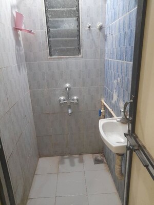 Bathroom in 1 RK Builder Floor at Vakola – for Rent