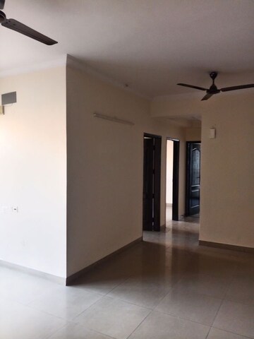 Room in 3 BHK Apartment at Exotica Dreamville, Sector 16c Greater Noida – for Rent