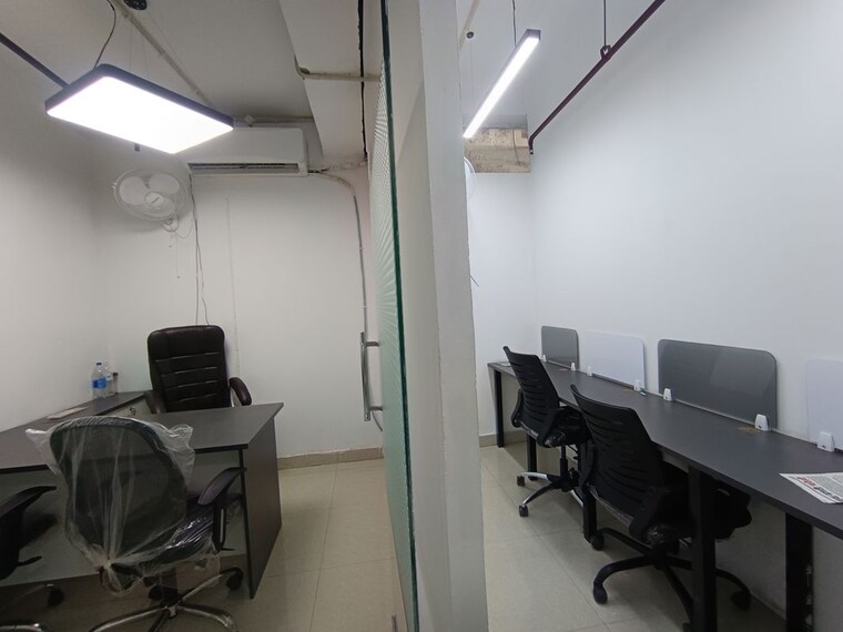 Team Area, sector 2 Commercial Office Space 300 Sq.Ft. In Sector 2 Noida 10025032