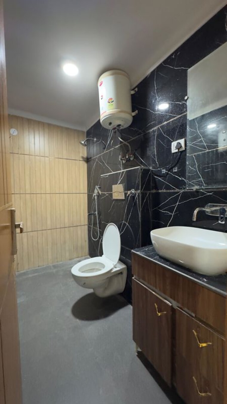 Team Area, chattarpur 1 Bedroom 600 Sq.Ft. Builder Floor In Chattarpur Delhi 10025122