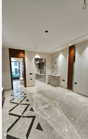 Room in 3 BHK Builder Floor at Sector 84 – for Sale