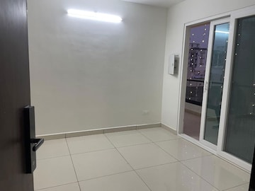 Room in 3 BHK Apartment at Paradigm Business Hermitage Park, Dhakoli – for Rent