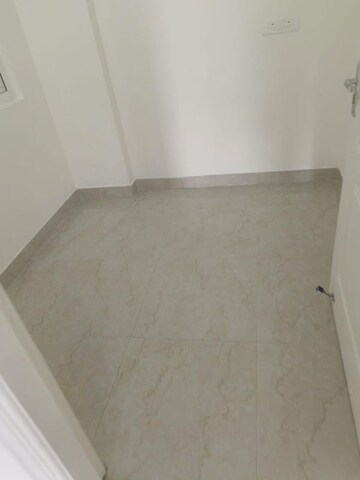 Room in 3 BHK Apartment at Shapoorji Pallonji Joyville Gurgaon, Sector 102 – for Rent