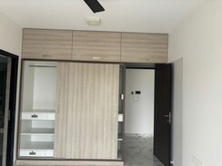 1 BHK + Pooja Room Apartment For Rent in K Raheja Heights
