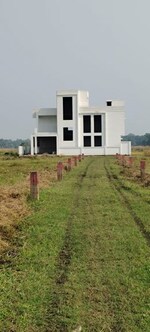 720 Sq.Yd. Plot in Joka Metro City 1