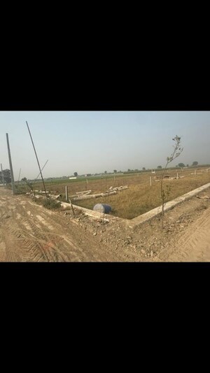 Plot Area in  Plot at Delhi Meerut Expressway – for Sale