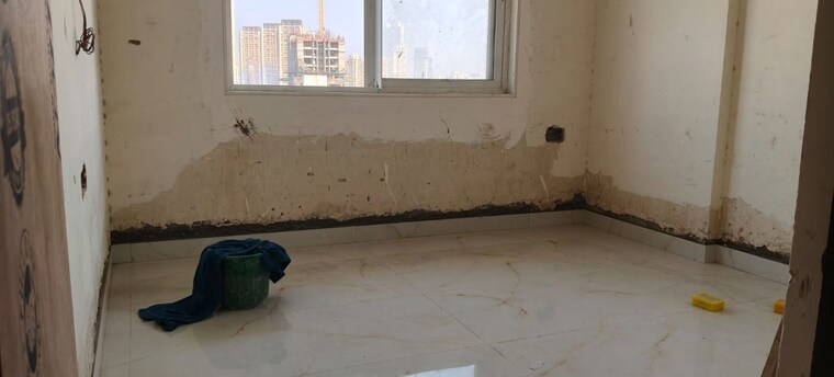 Bathroom, lower parel 2.5 Bedroom 750 Sq.Ft. Apartment In Lower Parel Mumbai 10025384