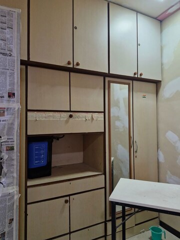 Room in 1 BHK Apartment at Western Railway Workshop – for Rent