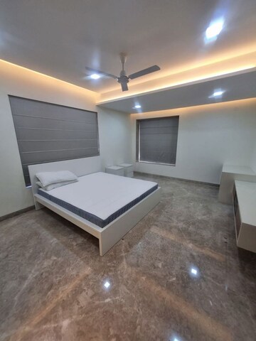 Room in 4 BHK Apartment at Venkat Enclave Hitech City, Hi Tech City – for Rent