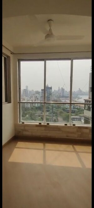 Room in 2 BHK Apartment at Venus Apartments Worli, Worli – for Rent