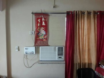 Room in 3 BHK Apartment at Yugay Parijat Apartment, Erandwane – for Sale