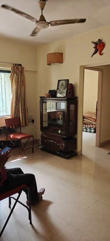 Living Room in 1.5 BHK Apartment at Mahim West – for Sale