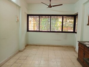 Hall in 2 BHK Apartment at Ram Janki Apartment, Vile Parle East – for Rent