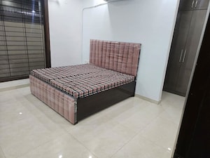 Bedroom in 2 BHK Builder Floor at Saurabh Niwas, Sector 40 – for Rent