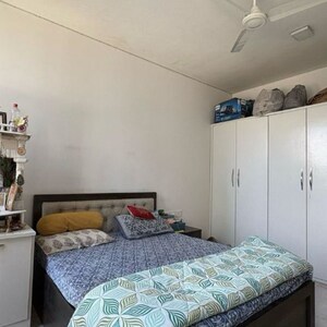 Bedroom in 3 BHK Apartment at Goregaon East – for Rent