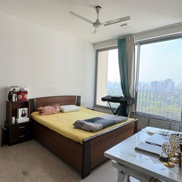 Bedroom in 3 BHK Apartment at Goregaon East – for Rent
