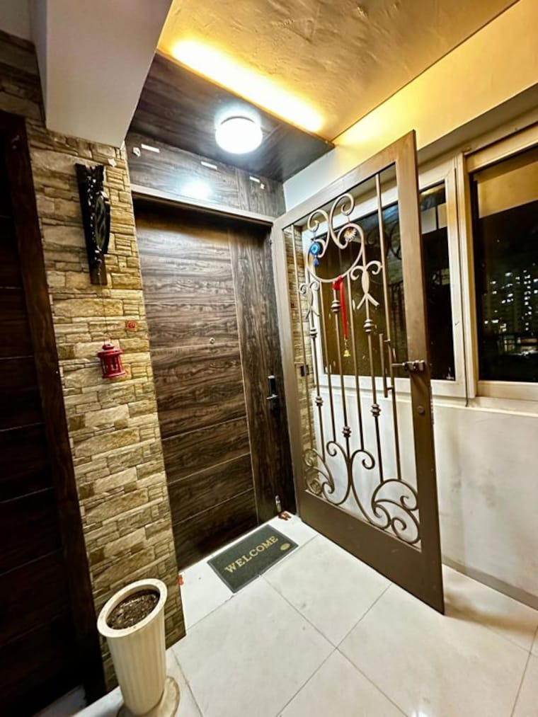 Balcony, tulip-violet 4 Bedroom 2010 Sq.Ft. Apartment In Sector 69 Gurgaon 10025746