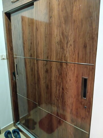 Furnished Amenities in 3 BHK Apartment at Lokhandwala Whispering Palms, Kandivali East – for Rent