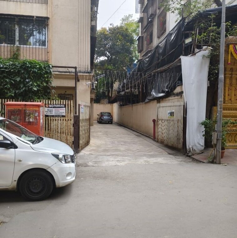  Parking, khar west 2 Bedroom 850 Sq.Ft. Apartment In Khar West Mumbai 10025759