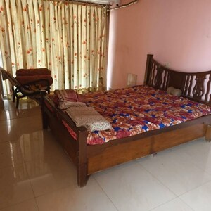 Bedroom in 2 BHK Apartment at Khar West – for Rent