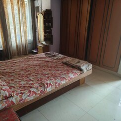 2 BHK Apartment For Rent in Khar West
