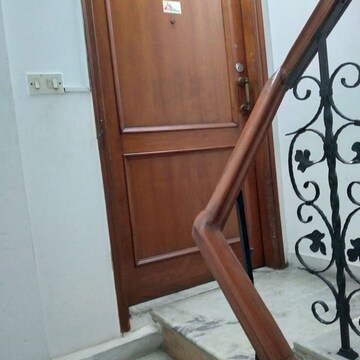  3 BHK Builder Floor at Defence Colony – for Rent