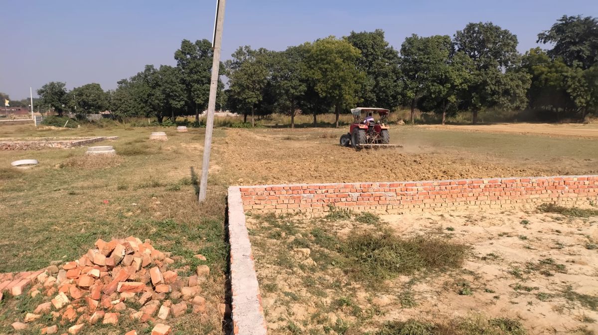 Plot For Sale in Vidhi Estate
