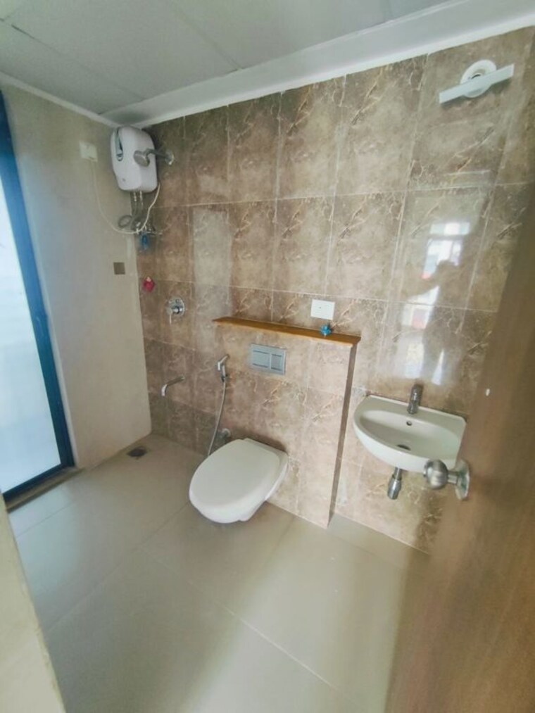 Bathroom, lodha-palava-city 2 Bedroom 750 Sq.Ft. Apartment In Dombivli East Thane 10025800