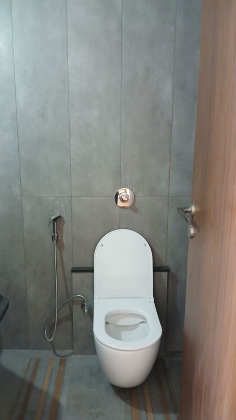 Bathroom, vj-yashwin-nuovo-centro 3 Bedroom 1086 Sq.Ft. Apartment In Wakad Pune 10025802